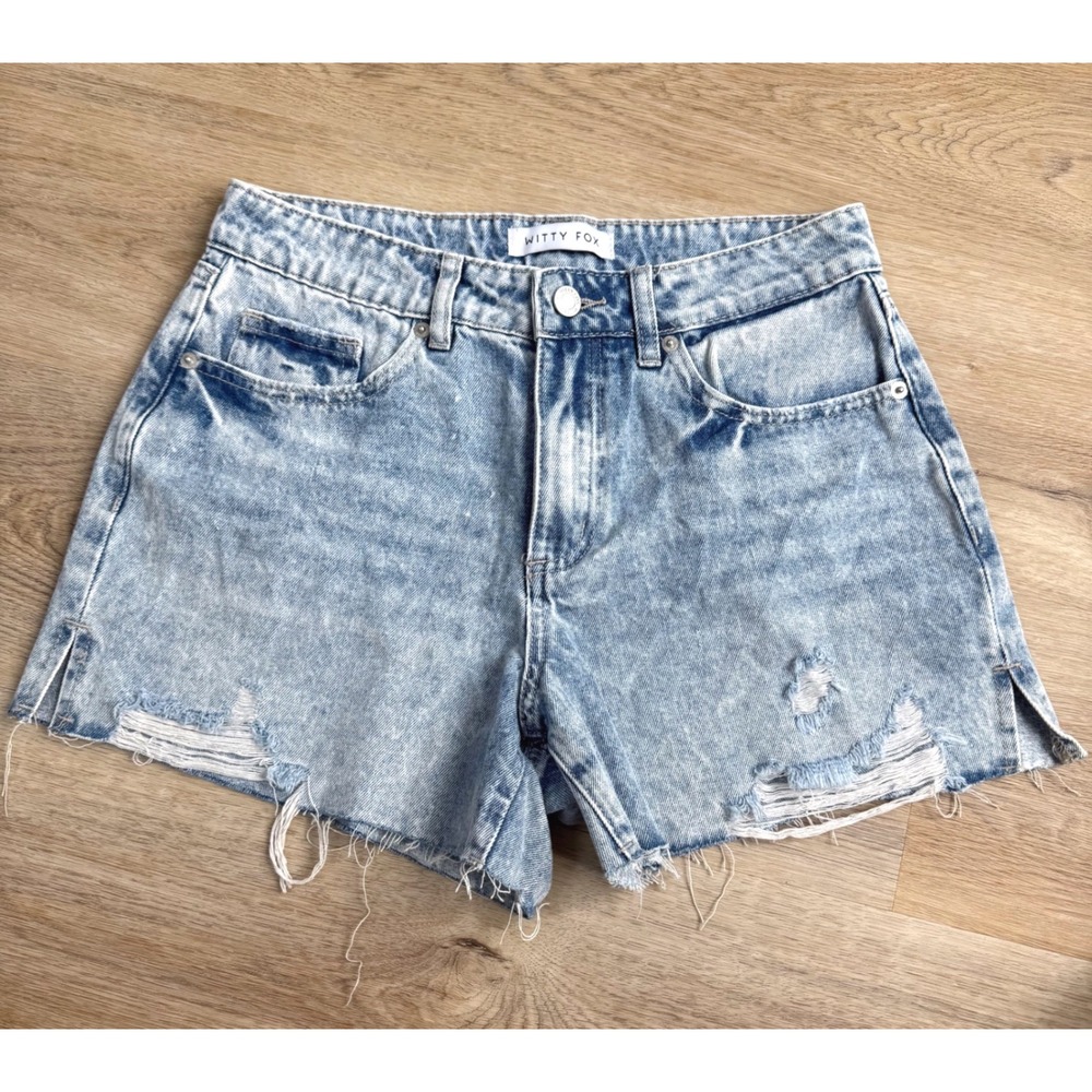 Witty Fox Blue Distressed Acid Wash Denim Shorts Womens 5/27 Grunge 90s
Western